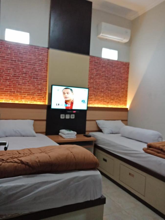 Amaya Guest House Syariah Alastuwo Экстерьер фото